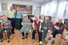 Spomienková terapia - tradičné ľudové odevy