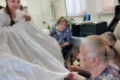Spomienková terapia - tradičné ľudové odevy